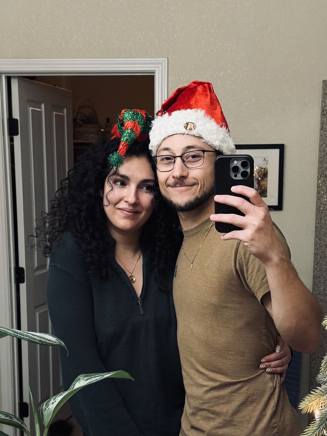 Tristan and Ileana in Santa hats
